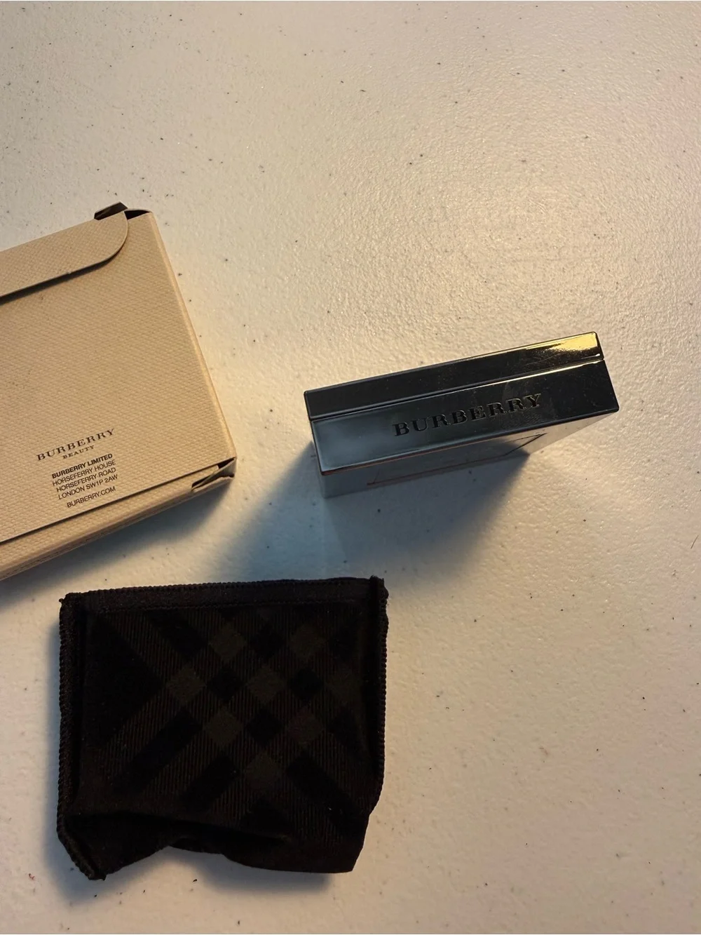 Burberry sheer single eye shadow No.2 trench beige white BNIB